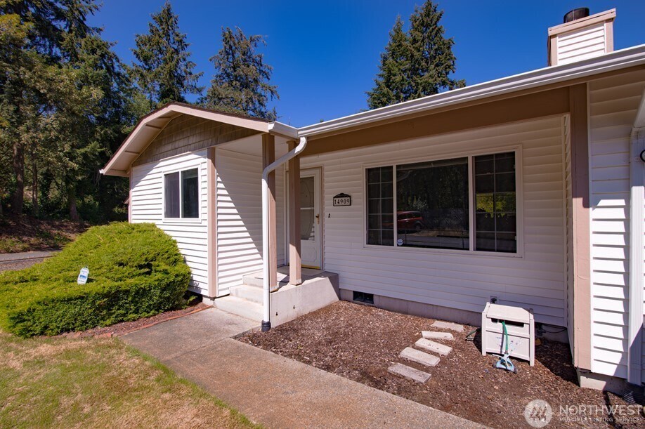 14909 10th Avenue Ct S, Spanaway, WA 98387 Townhome Rentals in