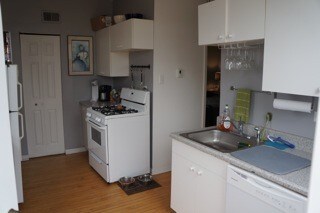 Building Photo - 5351 N Damen Ave