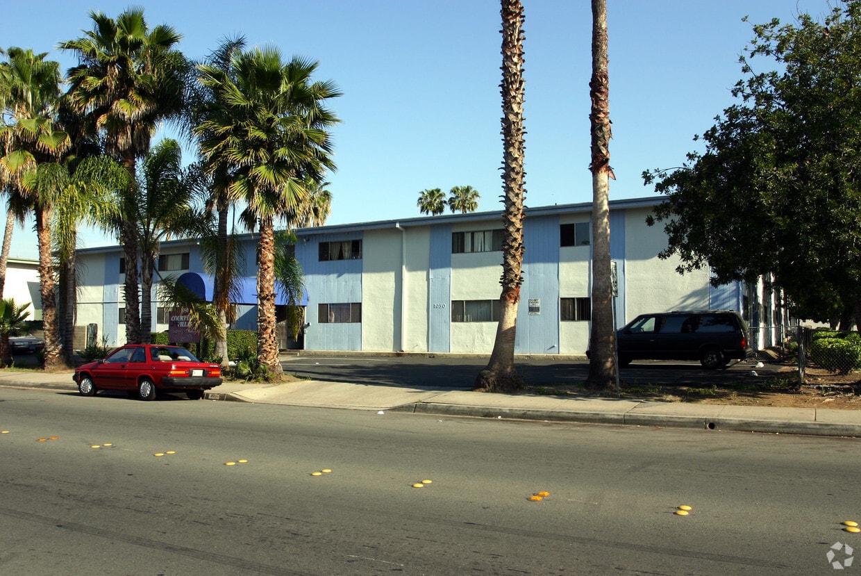 Primary Photo - Courtyard Villas