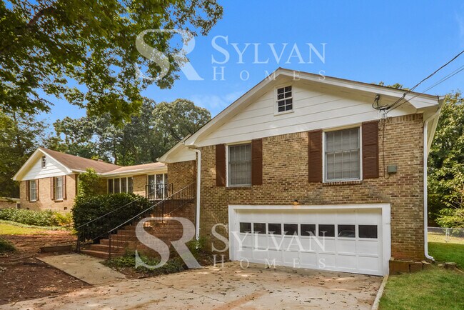 Foto del edificio - Gorgeous 5BR 2BA Home