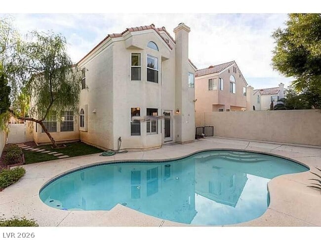 Foto del edificio - 8008 Dover Shores Ave