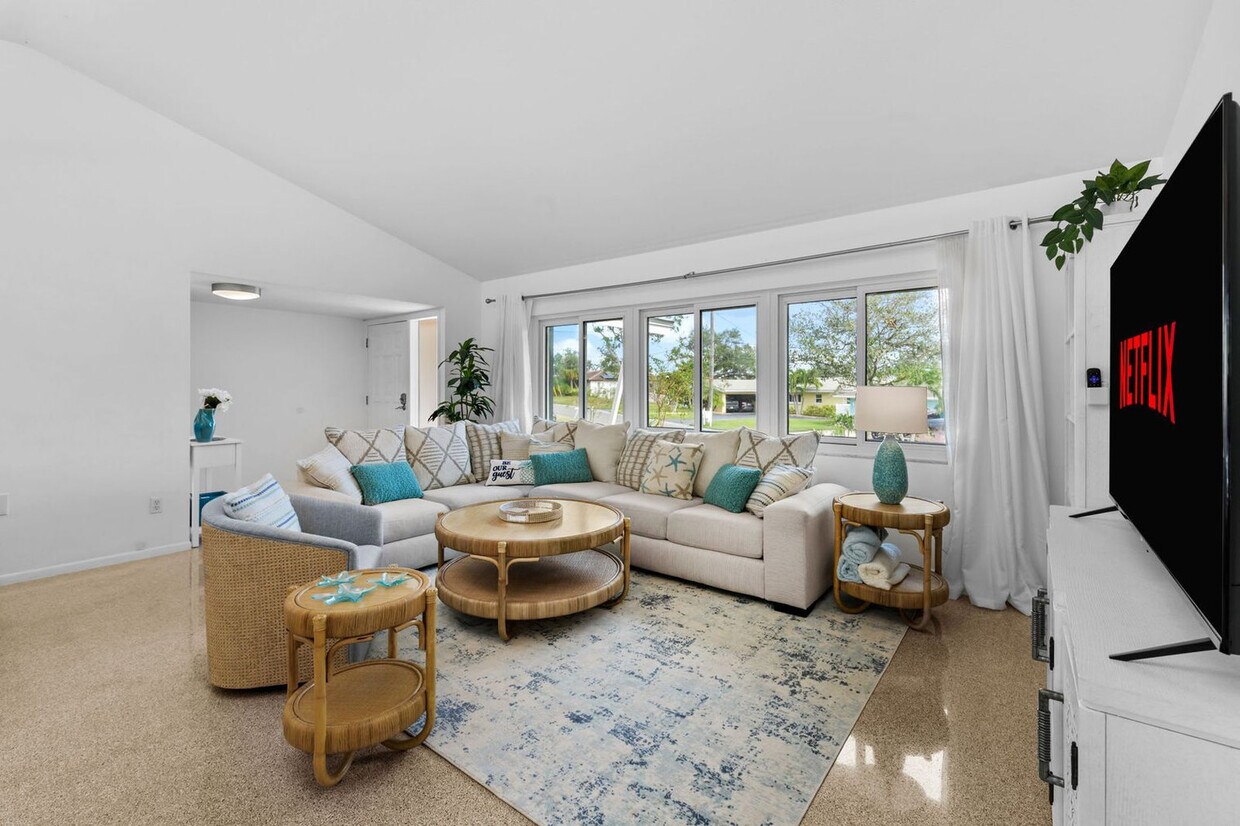 Foto principal - 1536 Brookside Blvd