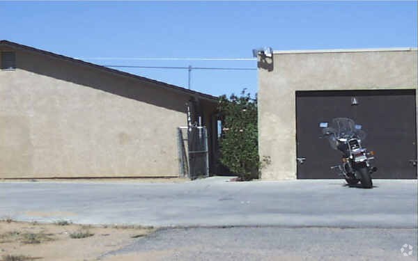 Building Photo - 13444 Mohawk Rd