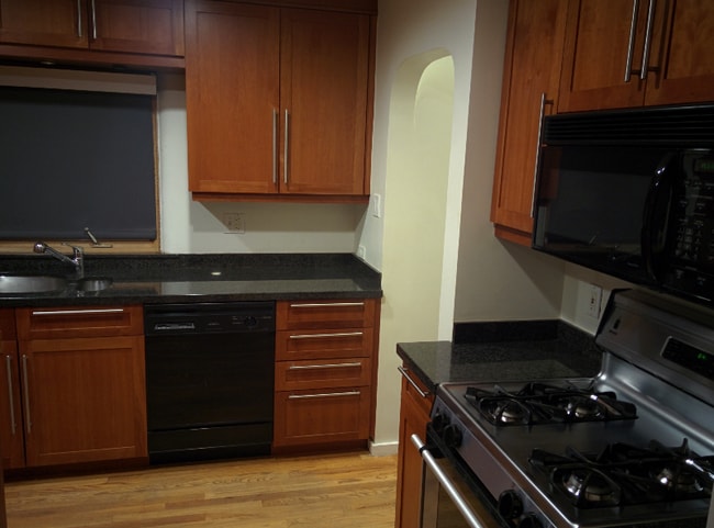 Building Photo - 2257 S Logan St