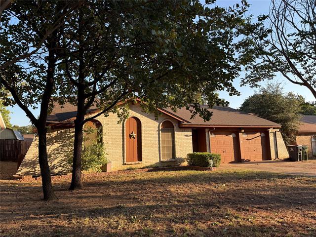 Foto del edificio - 5621 Shady Hill Ln