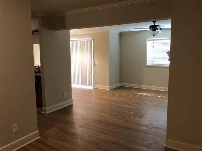 Foto del edificio - 6429 NW 70th St