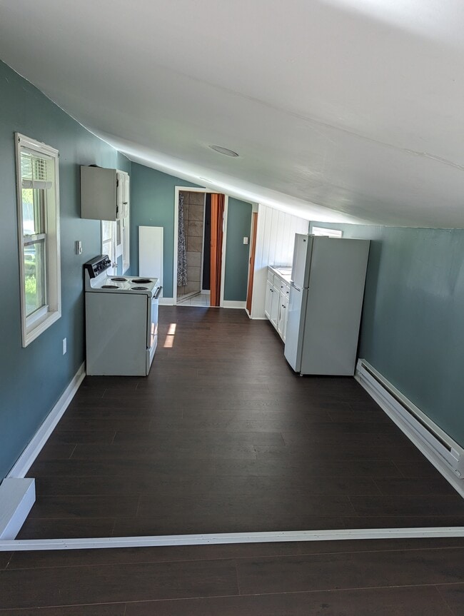 Building Photo - 1033 Myers Ave