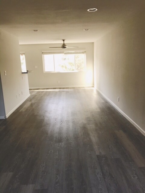 Building Photo - 4625 Sylmar Ave