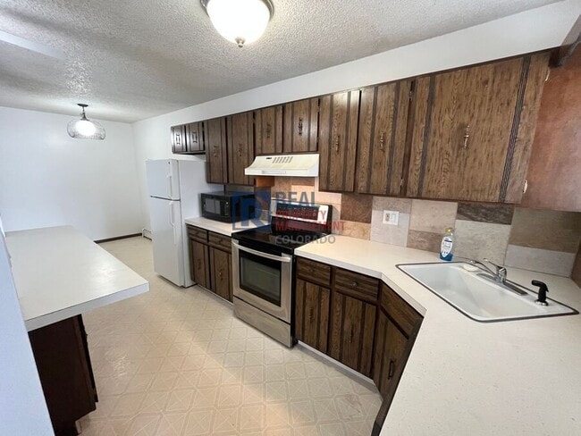 Foto del edificio - 1704 E 17th St