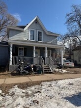 Building Photo - 315 N Grove St