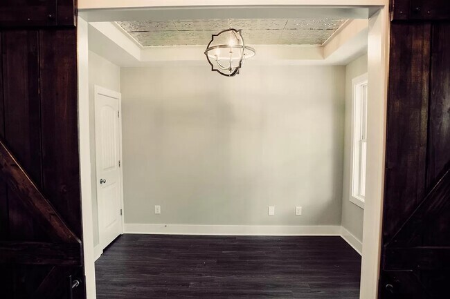 Office - 606 N 2nd St