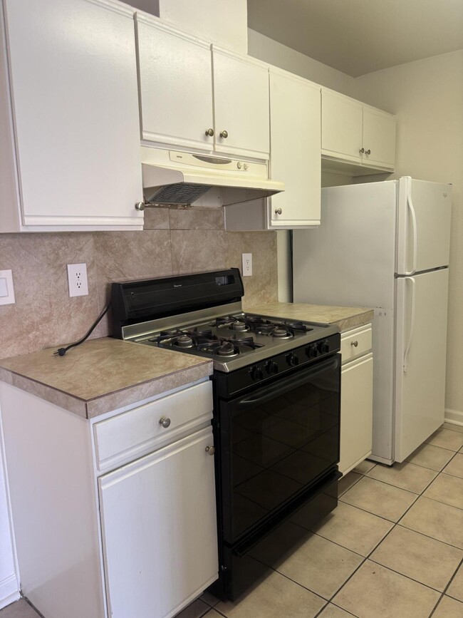Foto del edificio - 44260 Monroe St