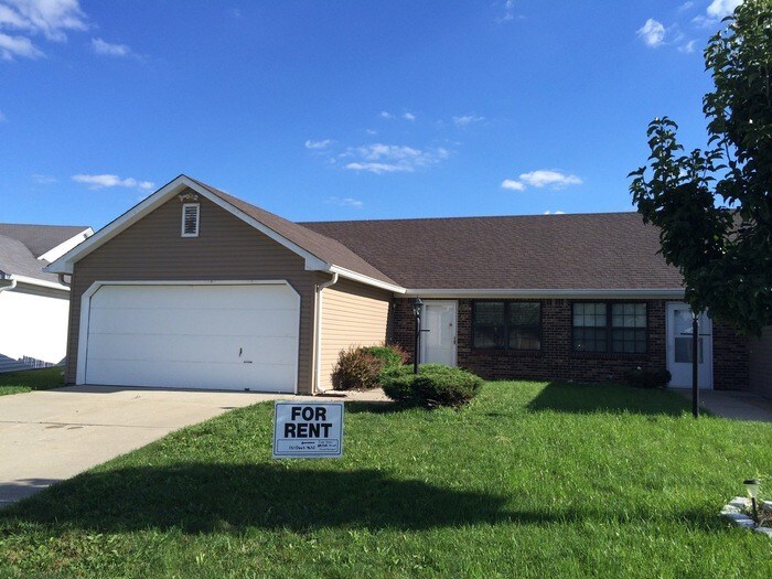 29 Medina Ln, Indianapolis, IN 46227 House Rental in Indianapolis, IN