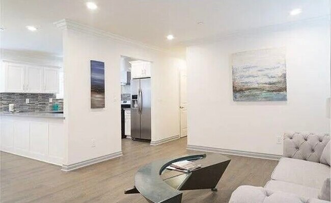 Foto del edificio - 900 W 41st St