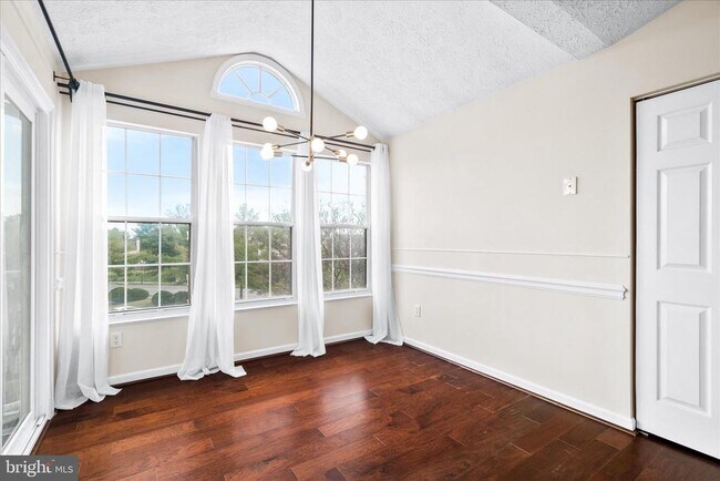 Foto del edificio - 5640 Wade Ct