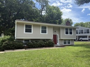 Building Photo - 315 Philray Rd