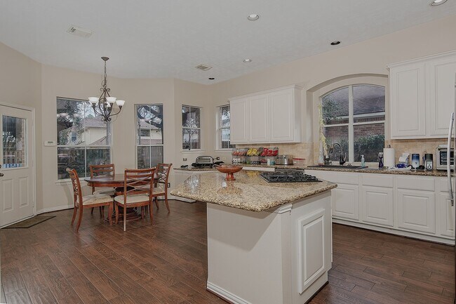 Foto del edificio - 50 N Lansdowne Cir