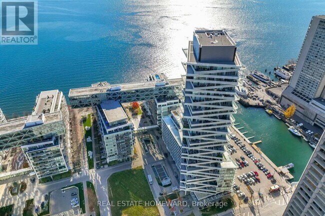 Building Photo - 29 Queens Quay E
