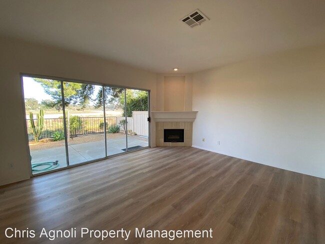 Building Photo - 2 br, 1.5 bath House - 7023 Marymount Way