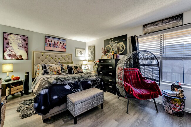 Foto del edificio - 411 Nottinghill Park