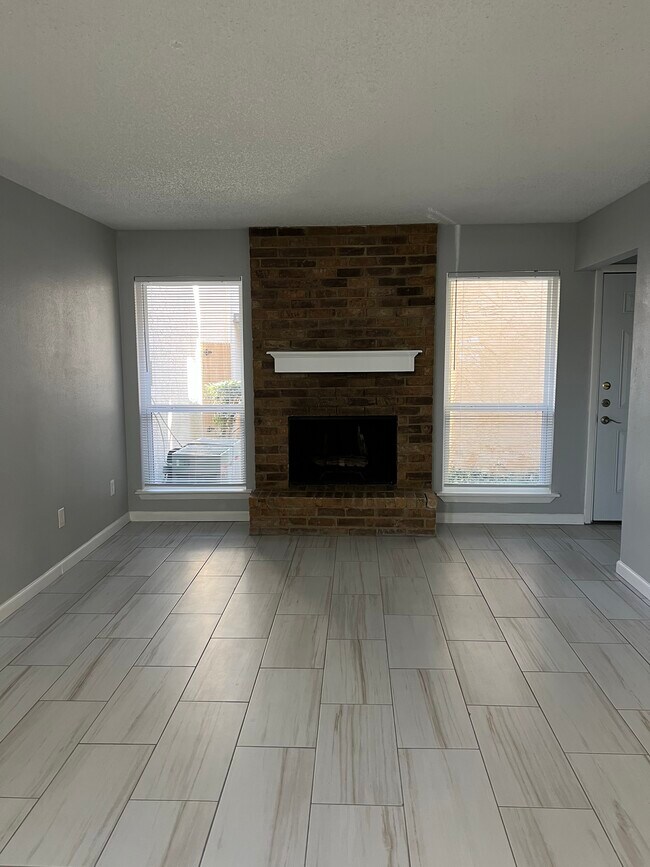 Foto del edificio - 711 Harbour Town Dr