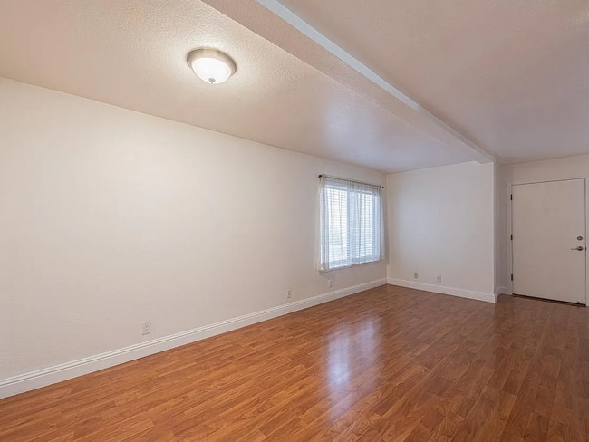 Building Photo - 820 Casanova Ave