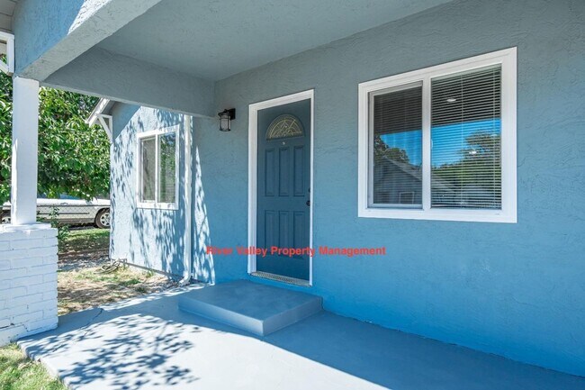 Photo - Available Now! Adorable remodeled Cottage,... House