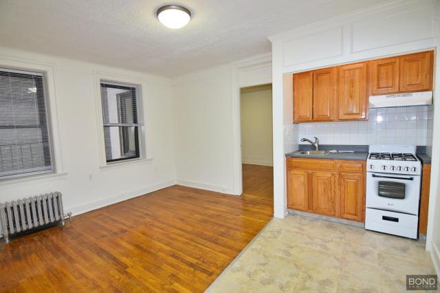 Primary Photo - 1 bedroom in Queens NY 11106