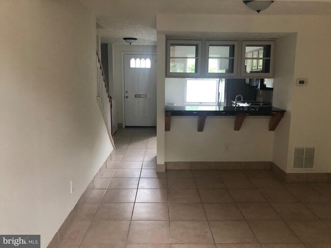Foto del edificio - 8426 Lazy Creek Ct
