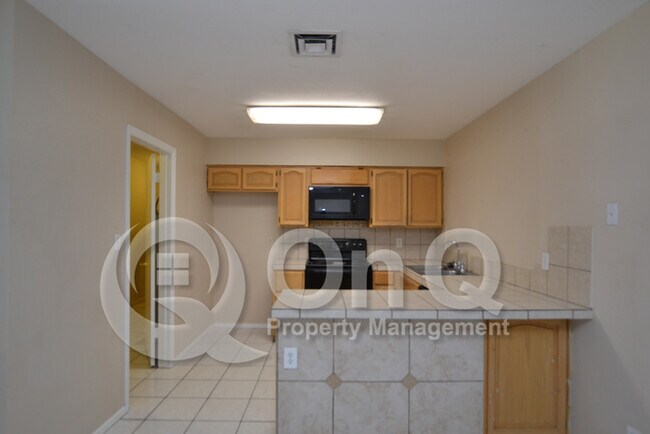 Building Photo - 5634 S 41st St