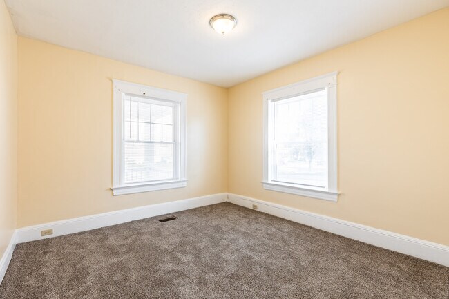 Foto del edificio - 811 Lexington Ave