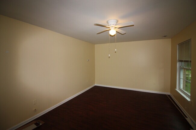 Foto del edificio - BEAUTIFUL HOME IN GLEN BURNIE!! COMPLETELY REMODELED! GORGEOUS!!!