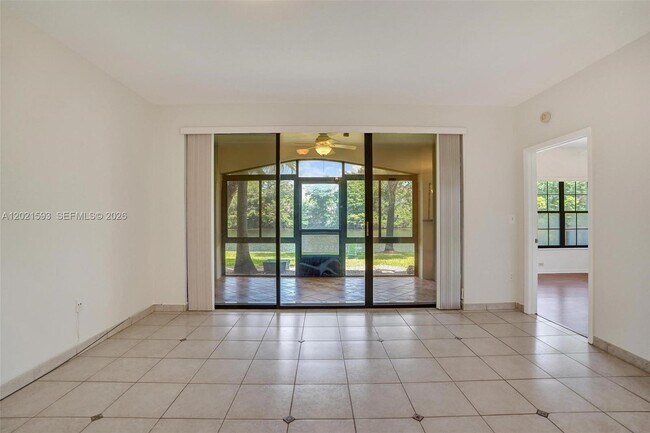 Foto del edificio - 15825 SW 3rd St