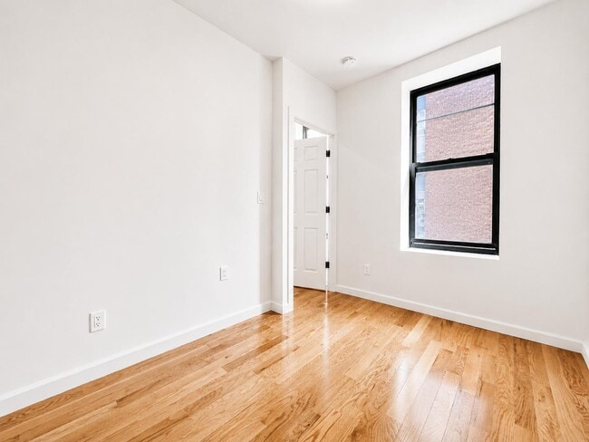 Building Photo - 401 E 68th St