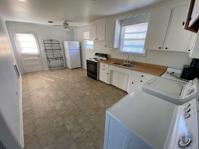 Foto del edificio - 3831 Hydes Ferry Rd