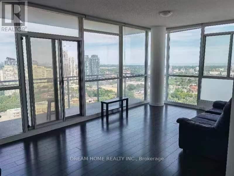 Photo principale - 225-2225 Webb Dr