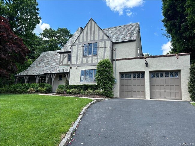 Foto del edificio - 43 Hathaway Ln