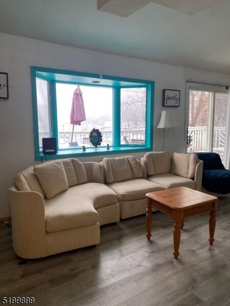 Foto del edificio - 39 Edgemere Ave