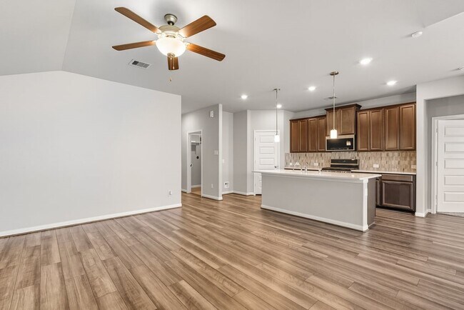 Foto del edificio - 7222 Melrose Ln