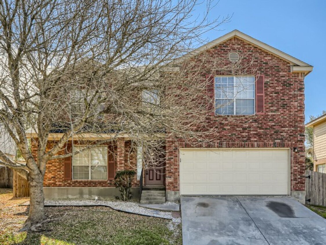 Primary Photo - Spacious floor plan in established neighbo...