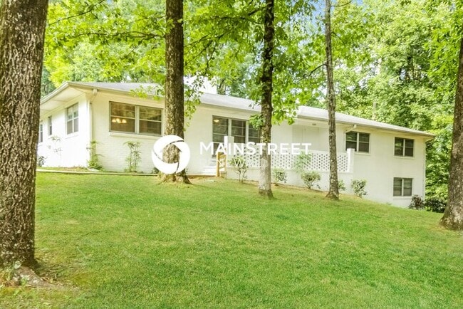 Building Photo - 3 Bedroom Pet-Friendly Home in FULTONDALE, AL with Main Street Renewal