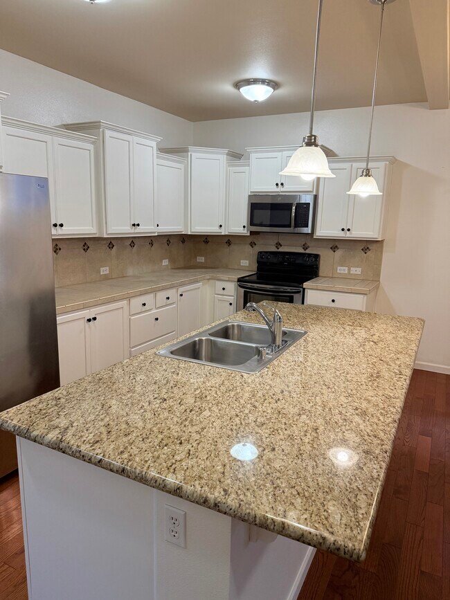Foto del edificio - 7519 Kodiak Ave NE
