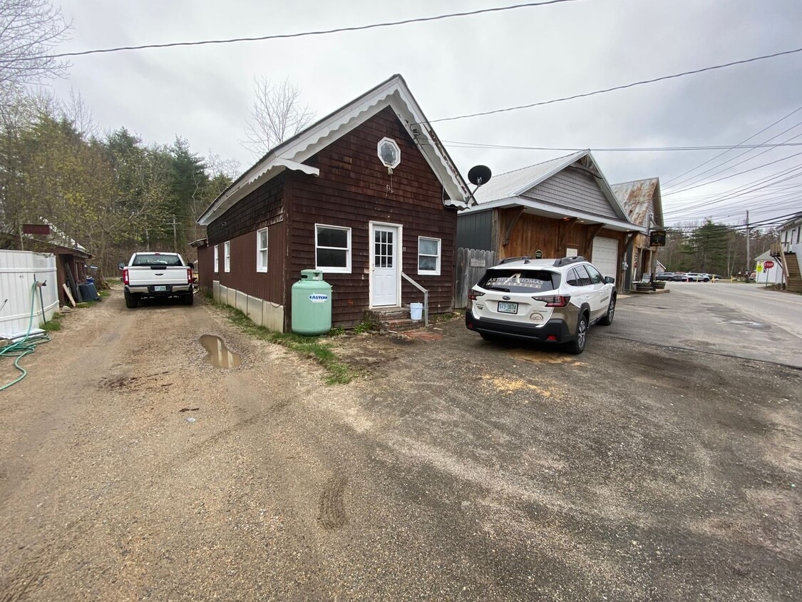 10 Folsom Rd, Ossipee, NH 03814 House Rental in Ossipee, NH