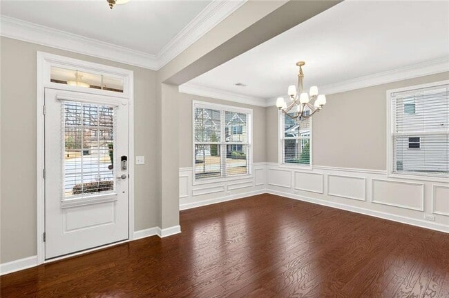 Building Photo - 4930 Alexandria Ave