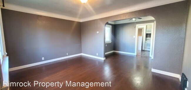 Foto del edificio - 3 br, 2 bath House - 518 Alderson Ave