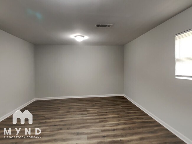 Foto del edificio - 2310 Ramblewood Cir