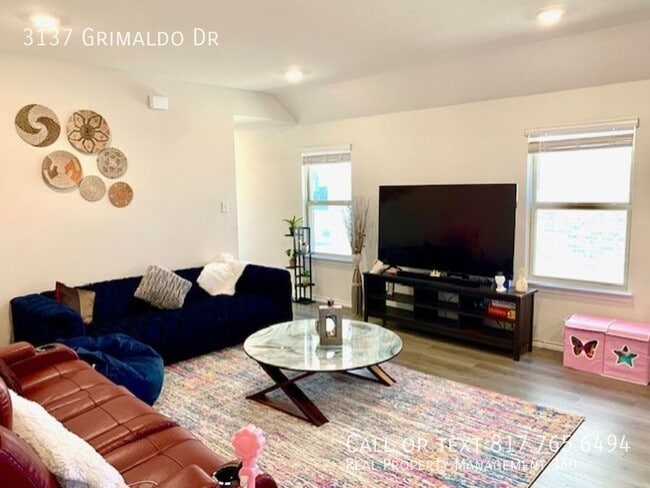 Building Photo - 3137 Grimaldo Dr