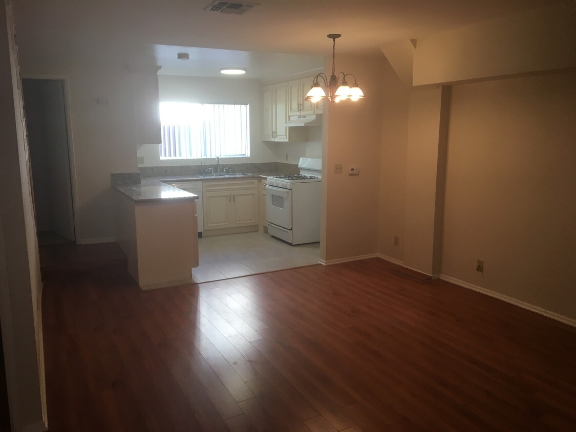 1046 Thompson Ave, Glendale, CA 91201 Townhome Rentals in Glendale CA