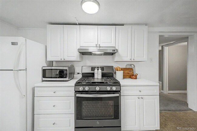 Foto del edificio - 3028-3030 N Raleigh St