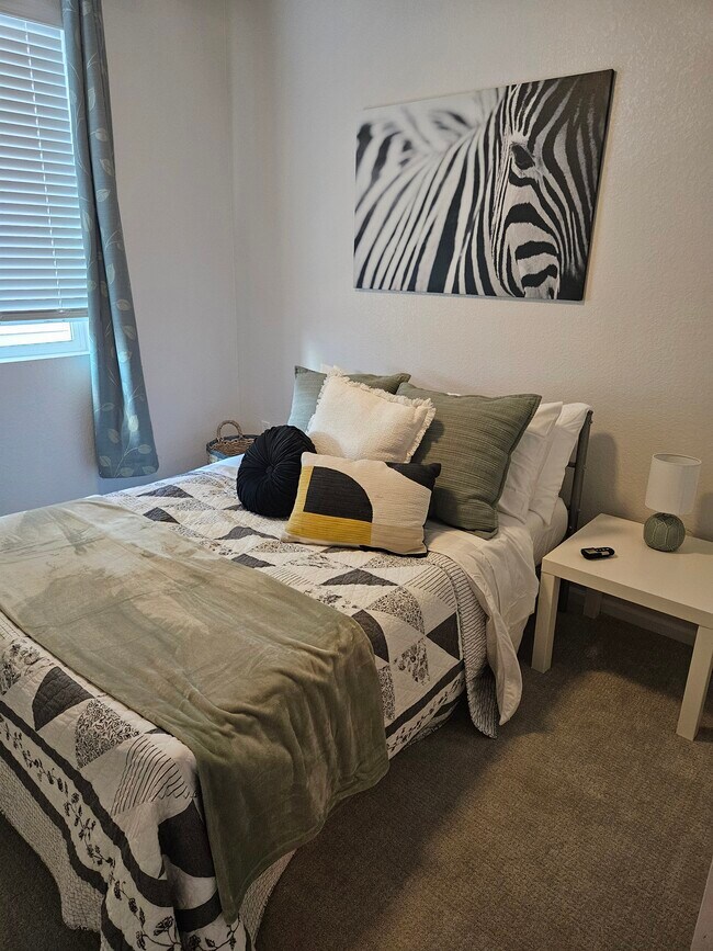 Foto del edificio - 6135 Easton Cir